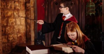 Créer la tenue Harry Potter parfaite pour votre prochaine soirée à thème