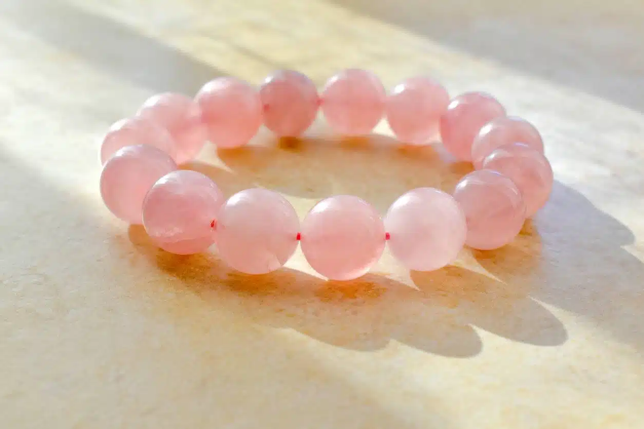 Quartz rose bijou pierre minérale